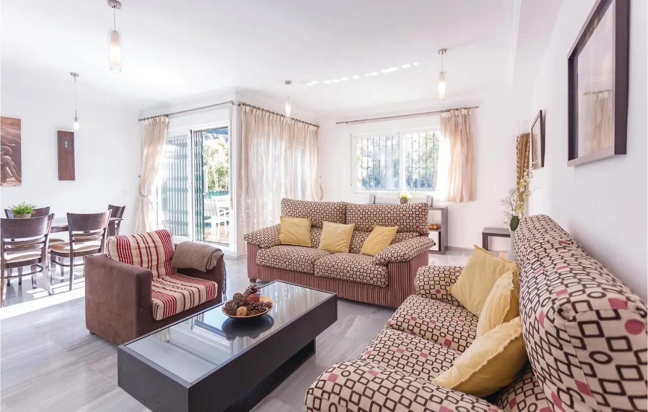 Stunning Home In Alhaurin El Grande With Wifi