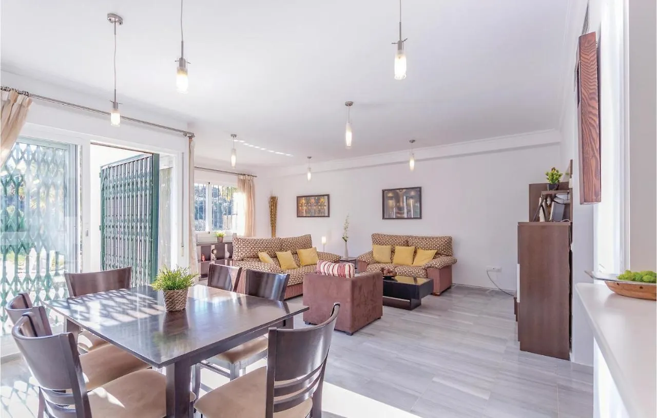 Stunning Home In Alhaurin El Grande With Wifi